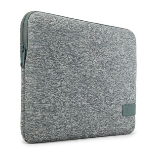 3204448_13in_MacBook_Pro_Balsam_Hero