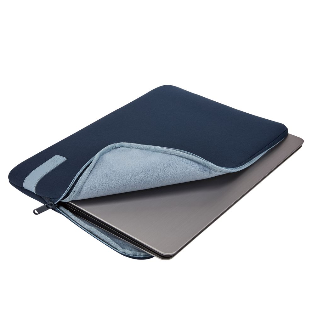 Case Logic Reflect 15.6" laptop sleeve